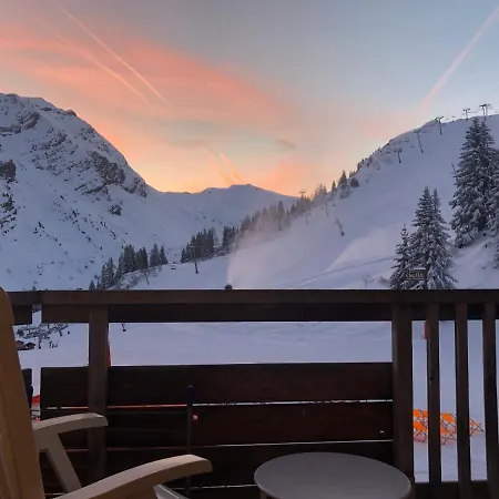 Avoriaz - Portes Du Soleil : Aux Pieds Des Pistes