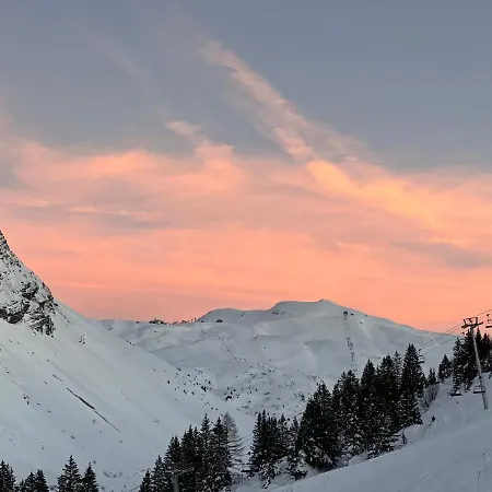 Avoriaz - Portes Du Soleil : Aux Pieds Des Pistes *
