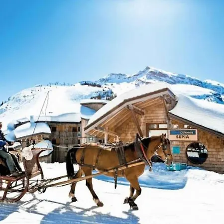 Avoriaz - Portes Du Soleil : Aux Pieds Des Pistes *